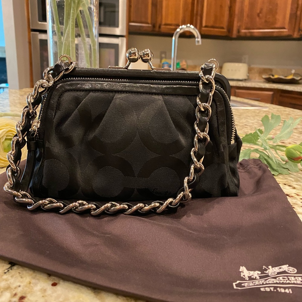 Chanel like 🌟 COACH Black Parker Kiss Lock Jacquard w/Leather Trim Shoulder Bag - Picture 4 of 12